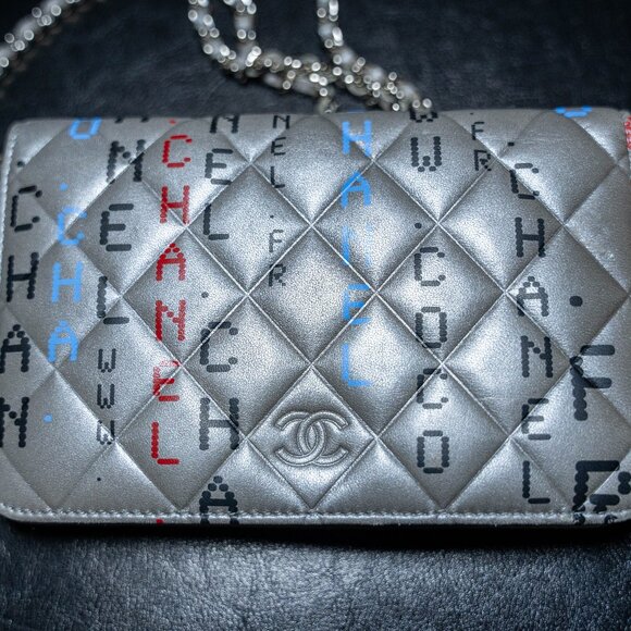 CHANEL "Data Center" Metallic Quilted Lambskin Wallet on Chain Gray - Picture 1 of 12